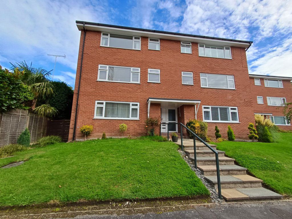 Flat Skipton Close in Hazel Grove