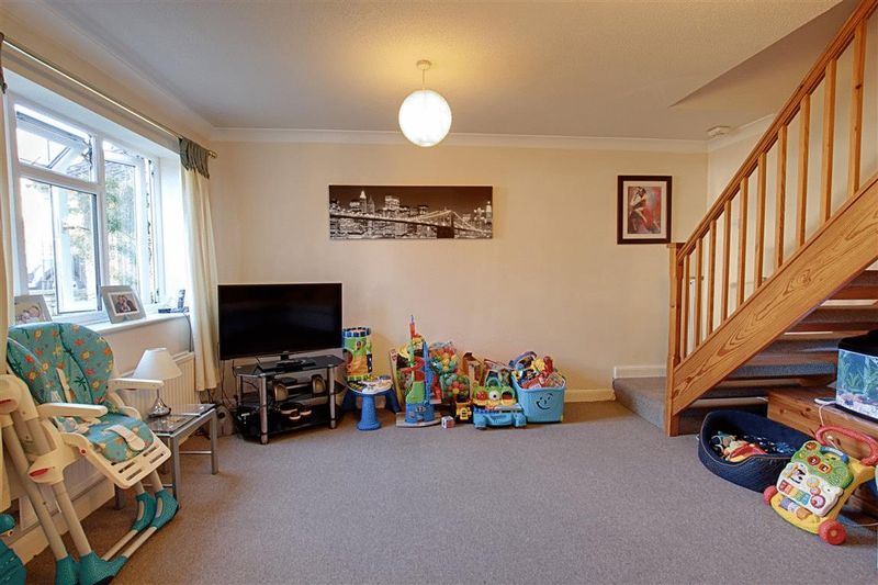 House Bainton Close in Bradford-on-Avon