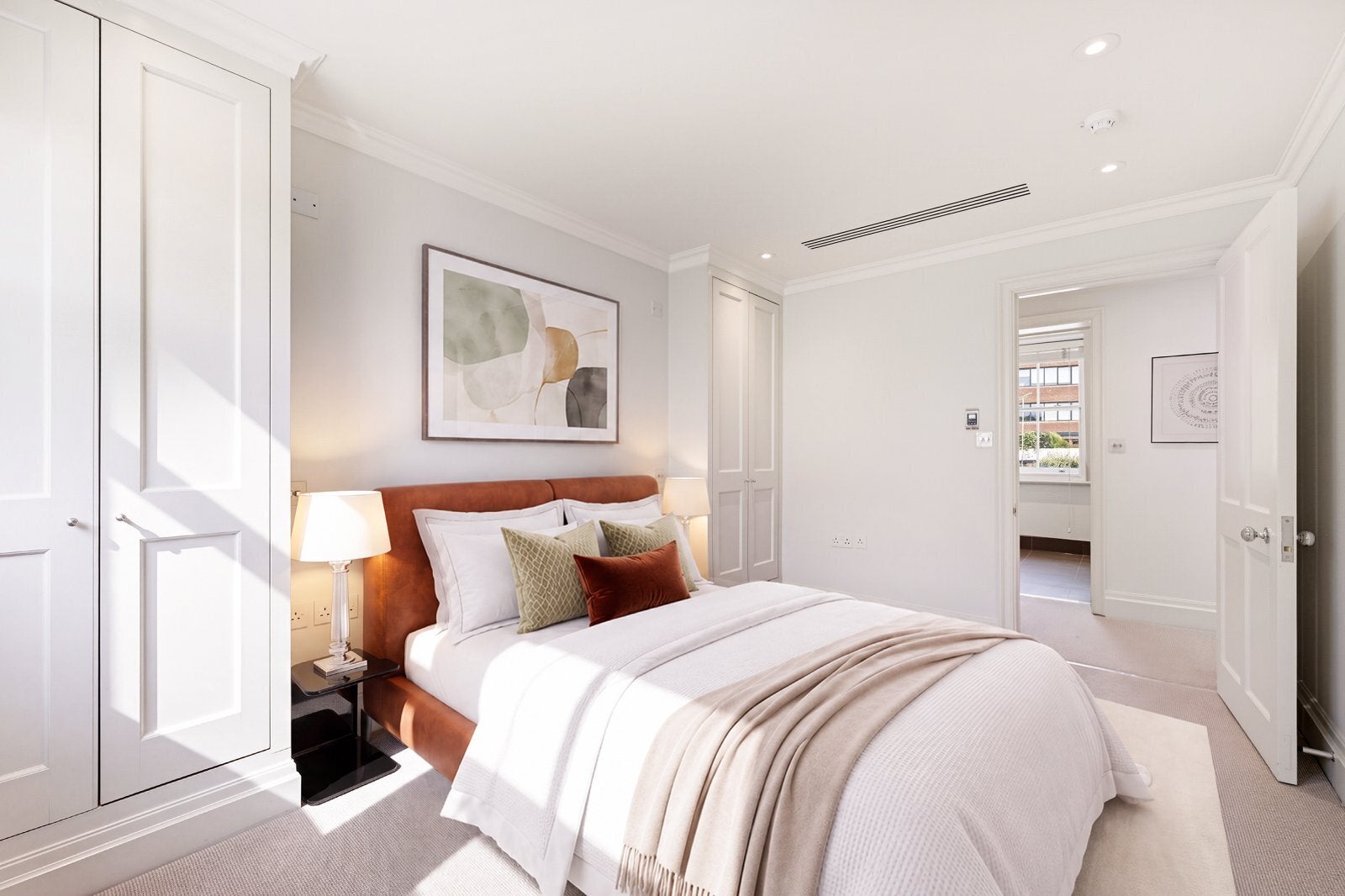 Flat Grosvenor Gardens in City of Westminster