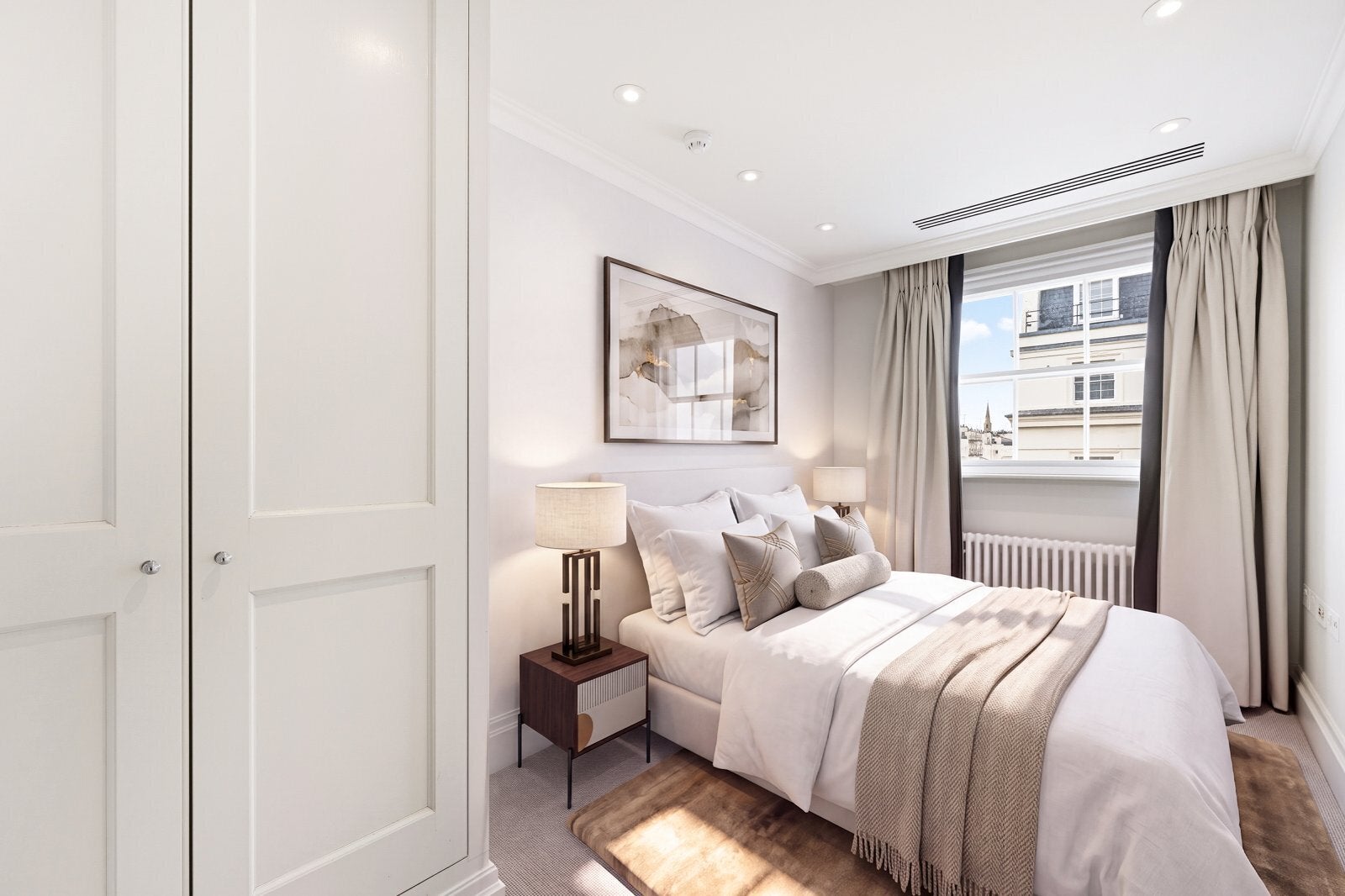 Flat Grosvenor Gardens in City of Westminster