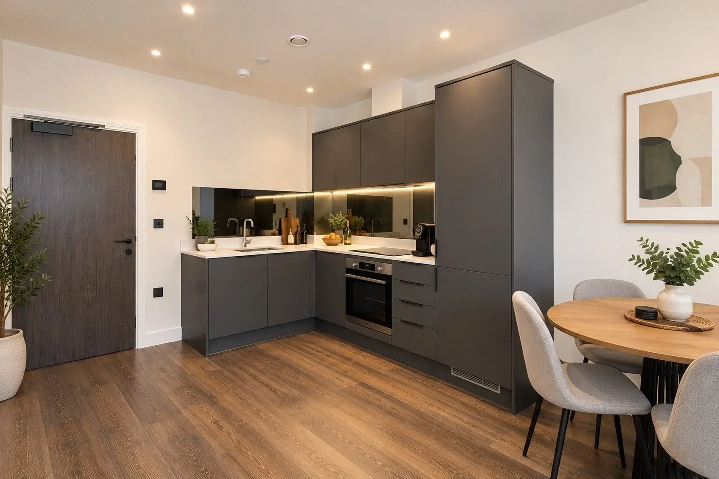 Flat Selsdon Way in Greater London