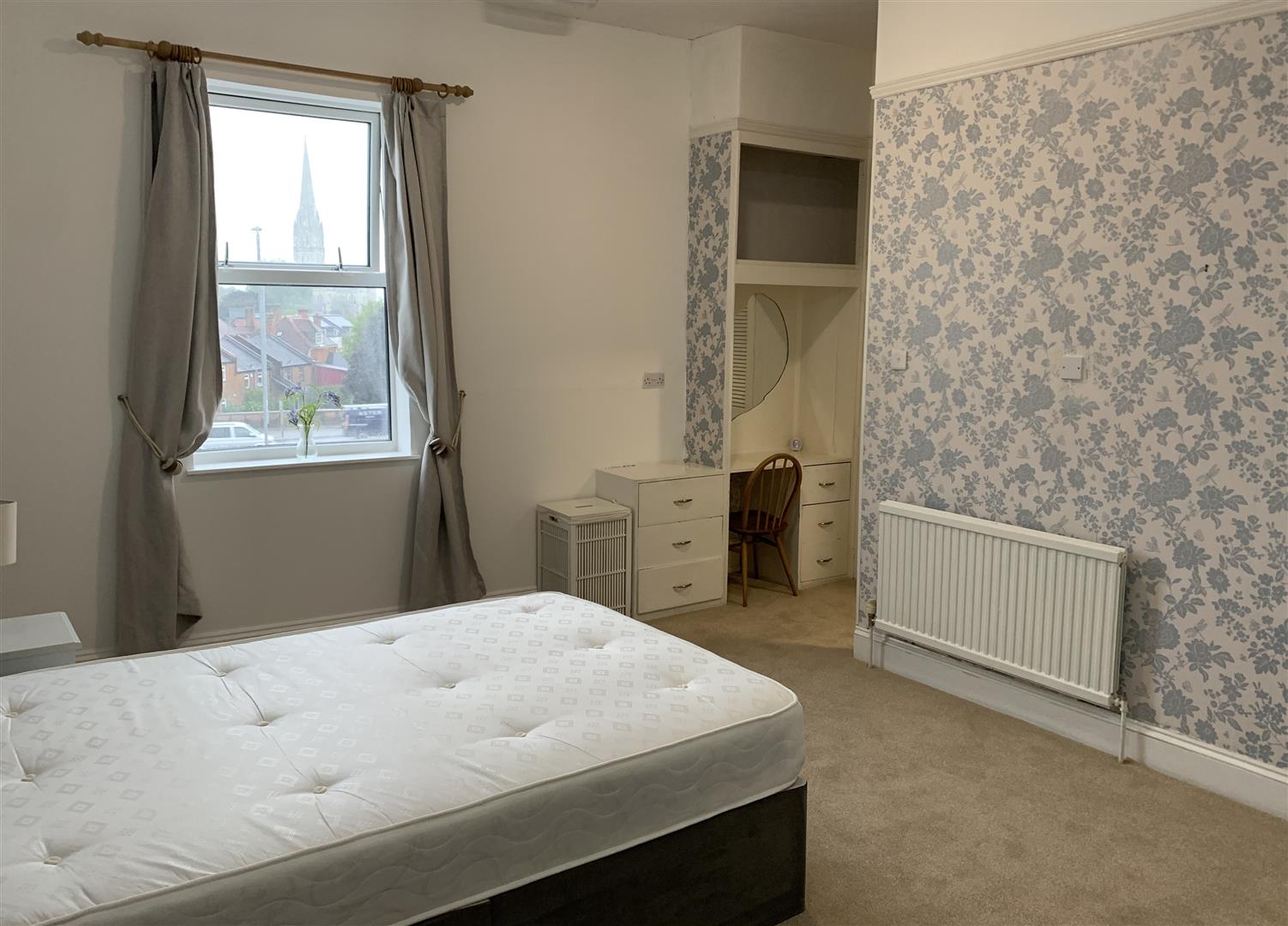 Room Tollgate Road in Salisbury
