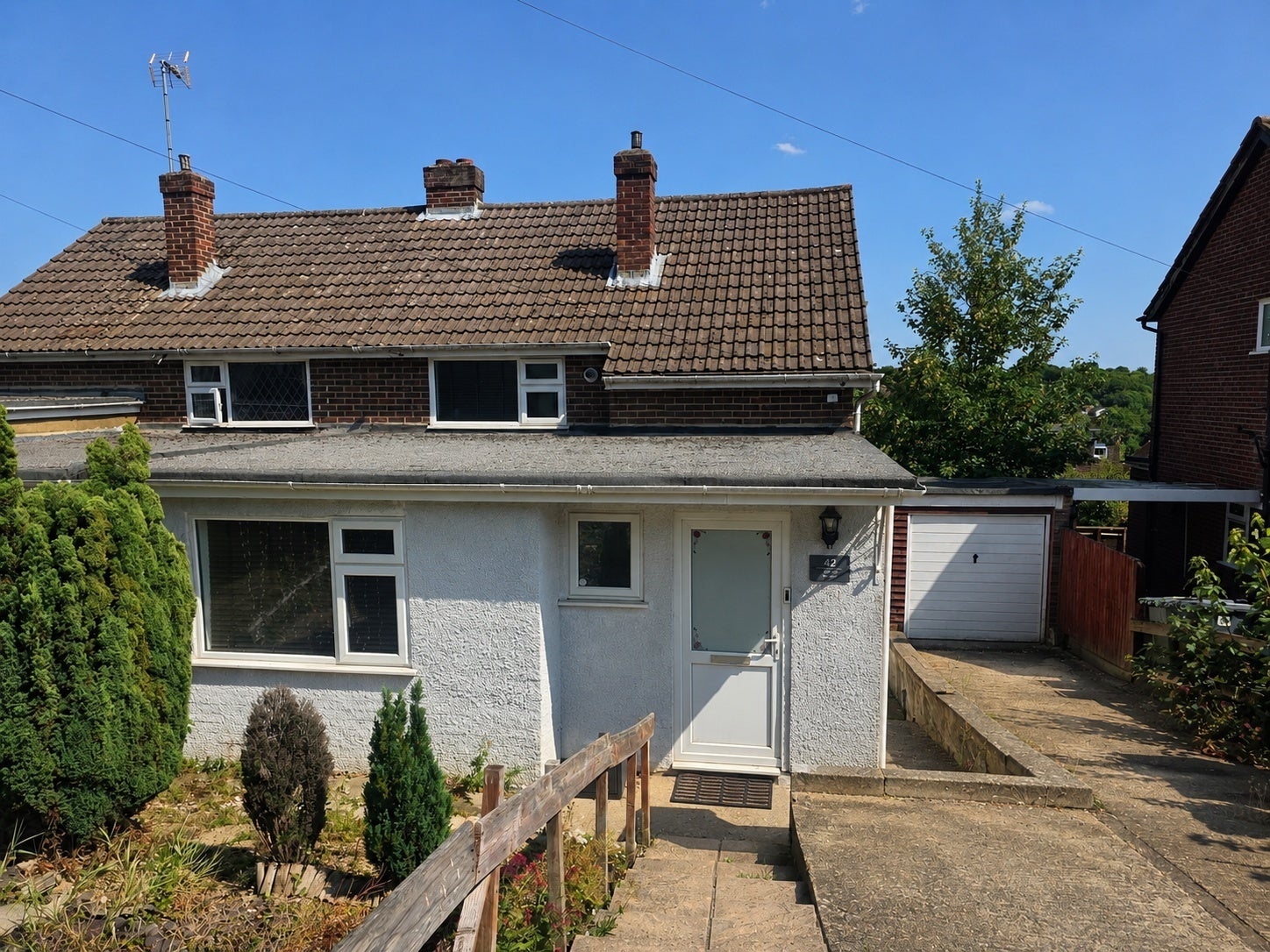 Flat Mayhew Crescent in High Wycombe Community Board