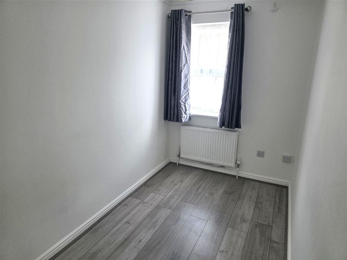 House Trader Road in Greater London