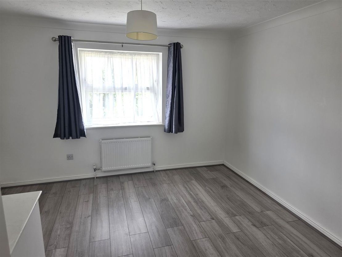 House Trader Road in Greater London