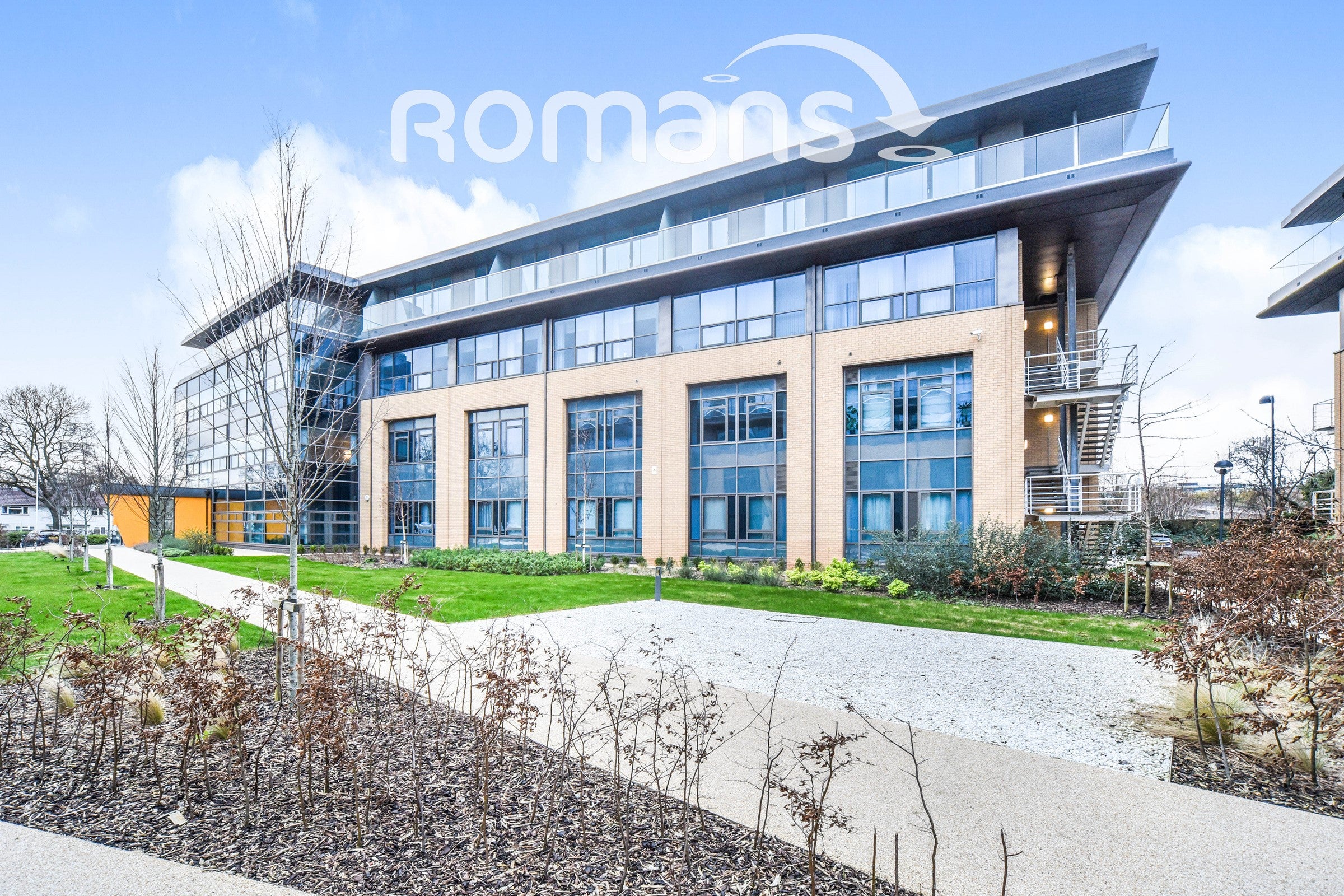 Flat Wokingham Road in Bracknell