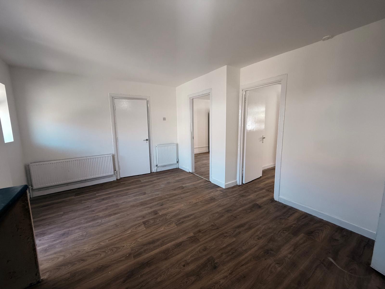 Flat Montagu Road in Greater London