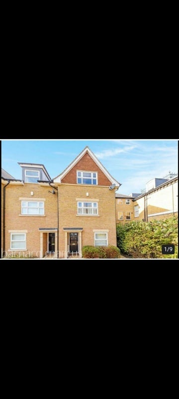 Room Elder Place in Greater London
