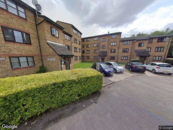Flat Crest Avenue in Grays