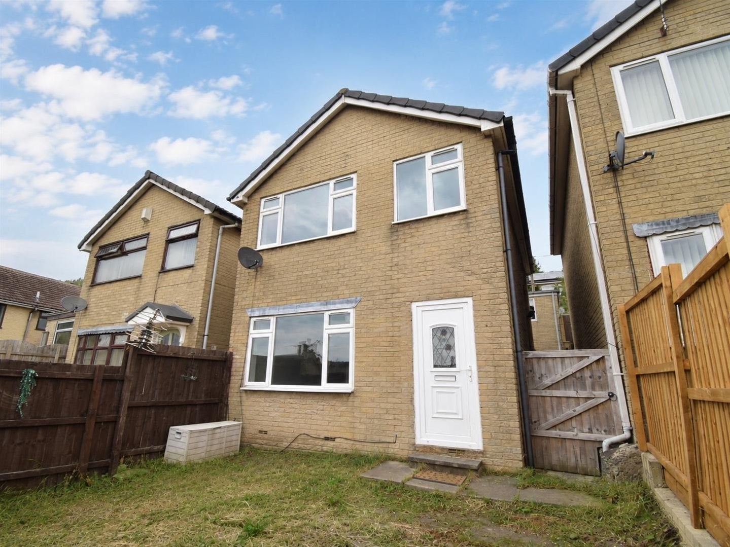 House Brownhill Close in Kirklees