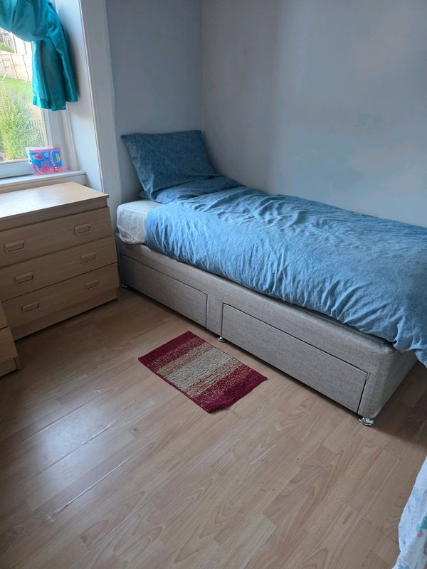 Room Young Terrace in Glasgow