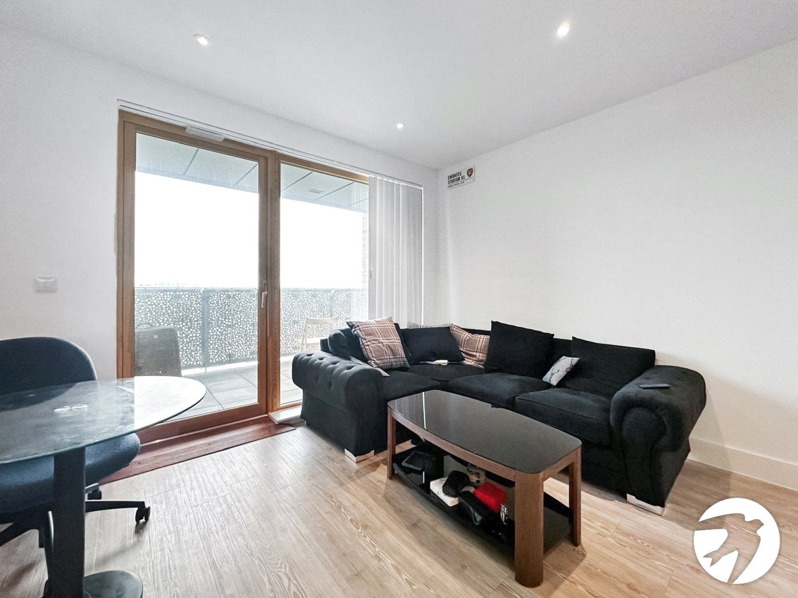 Flat Harrow Manorway in Greater London
