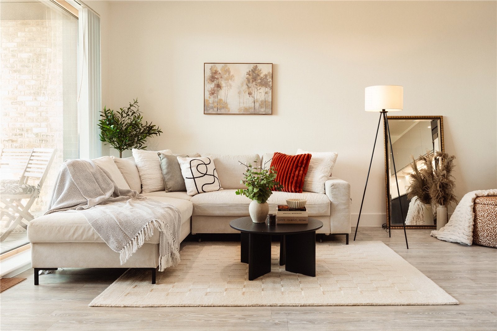 Flat Harrow Manorway in Greater London