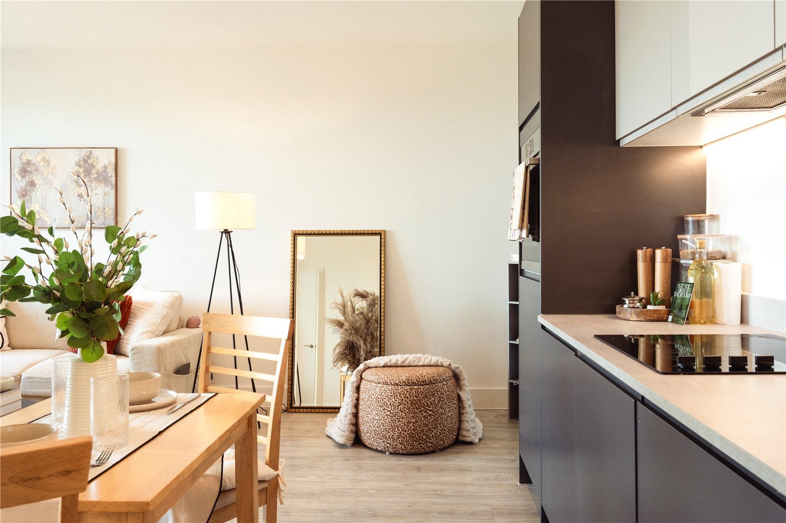 Flat Harrow Manorway in Greater London