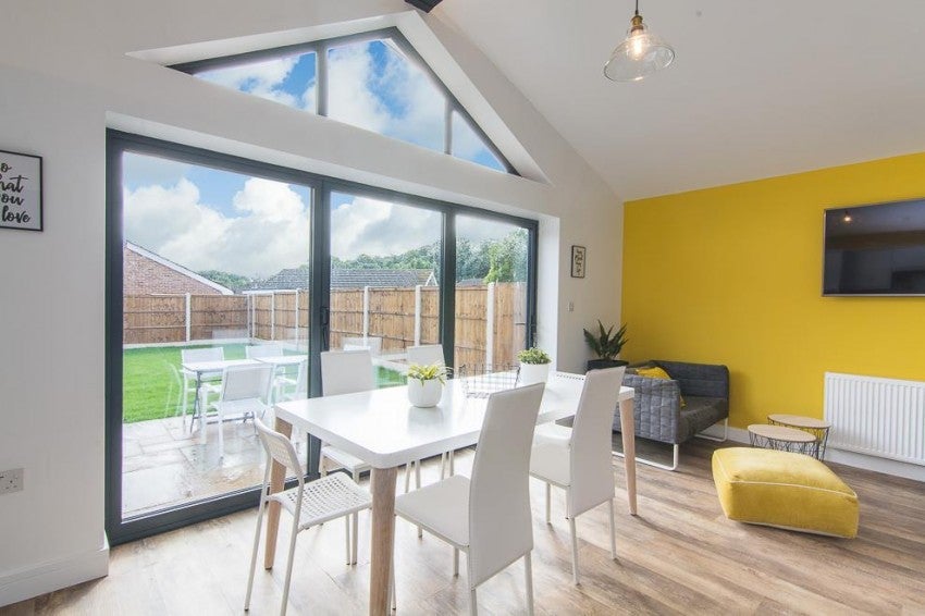Room New Vale Road in Gedling