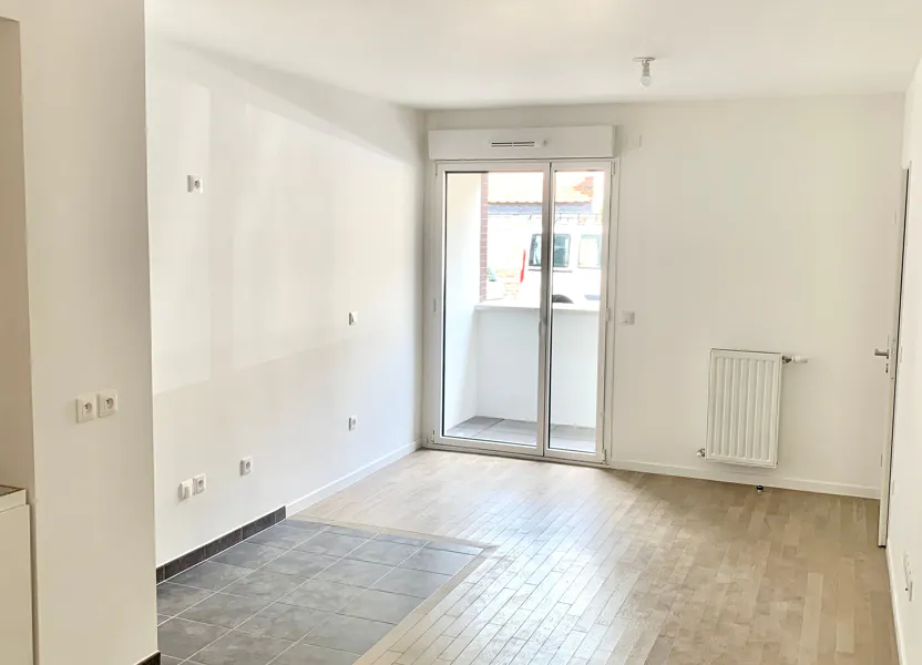 Flat Rue Louis Blanc in Le Pré-Saint-Gervais