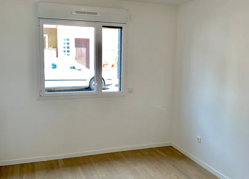 Flat Rue Louis Blanc in Le Pré-Saint-Gervais