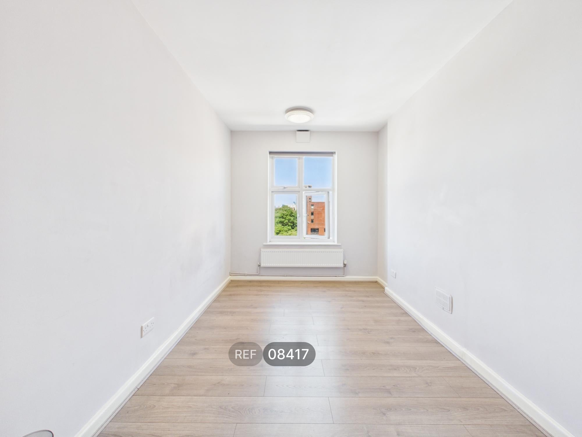 Flat Brixton Hill in Greater London