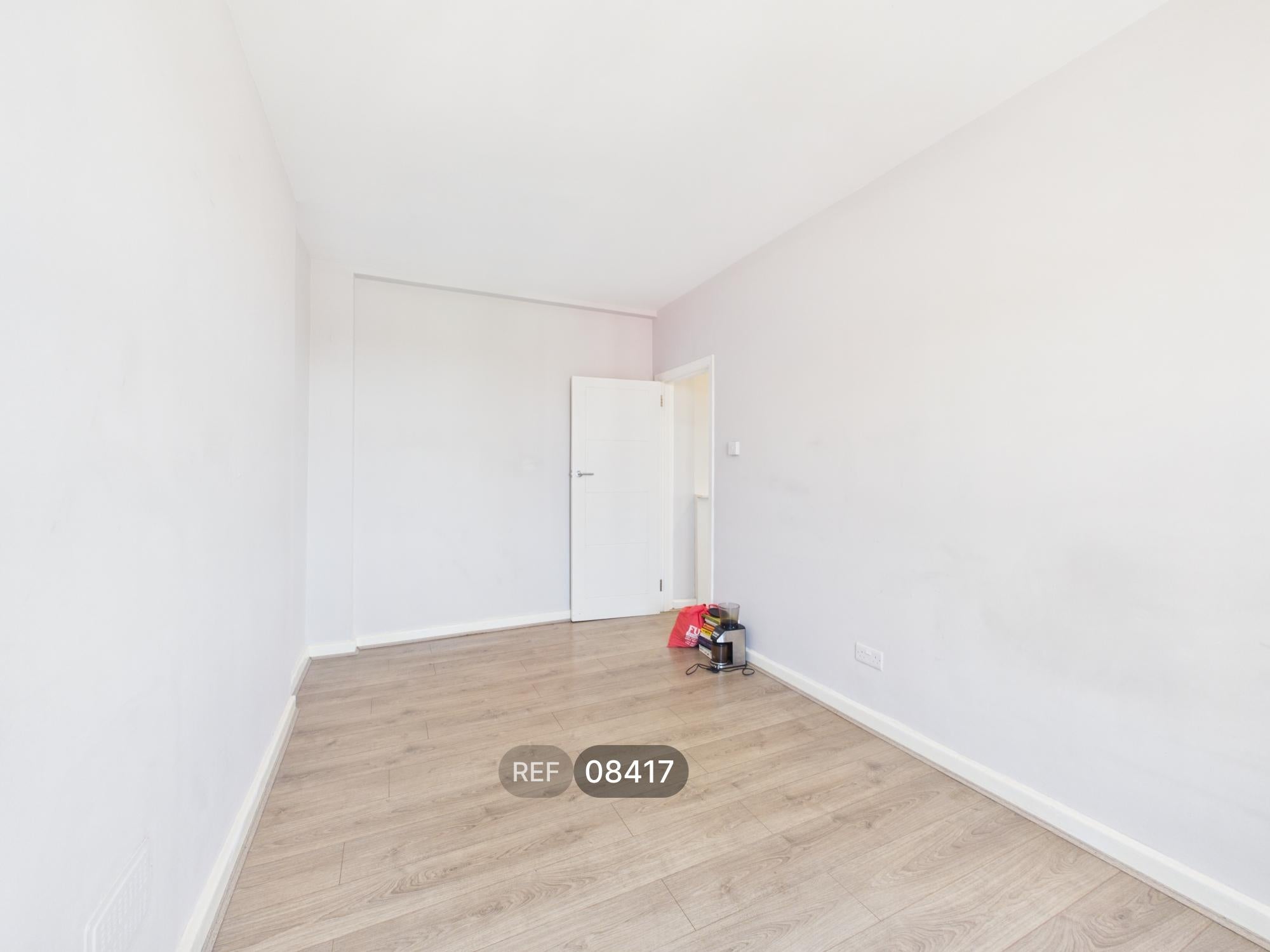 Flat Brixton Hill in Greater London