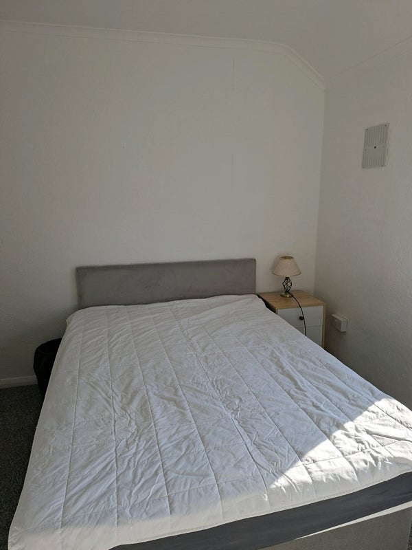 Room Petersham Drive in Greater London