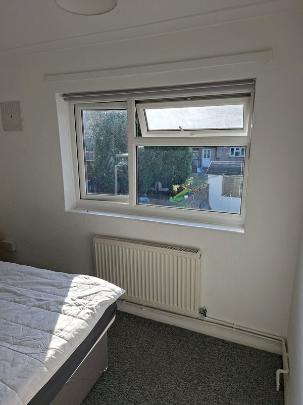 Room Petersham Drive in Greater London