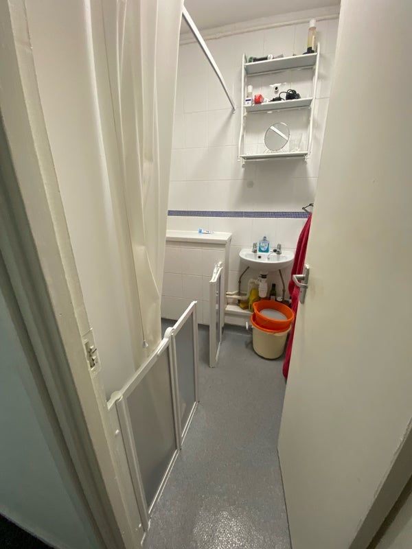 Room Dartford Street in Greater London