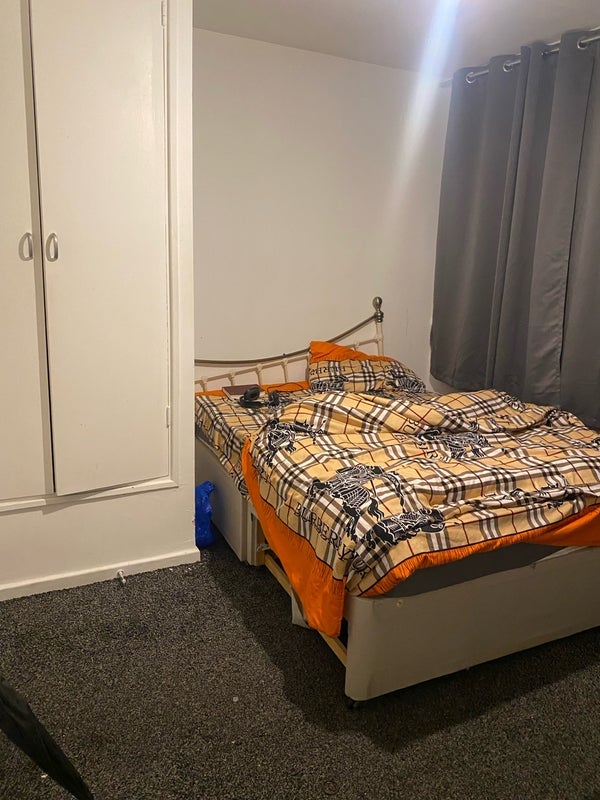 Room Dartford Street in Greater London
