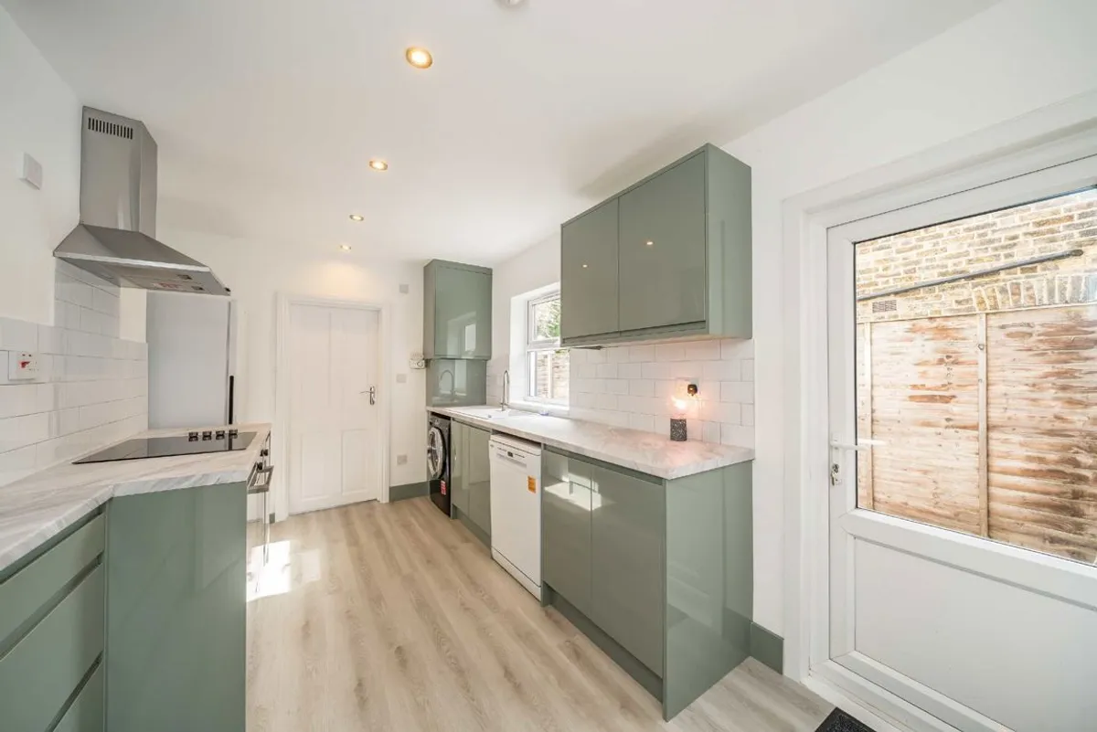 House Caxton Road in Greater London