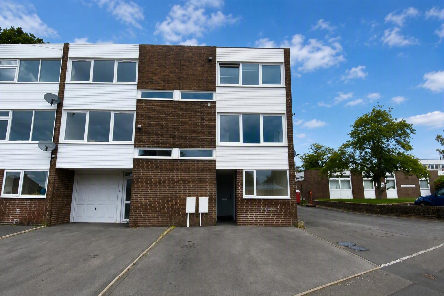 Flat Barrowfield Lane in Kenilworth