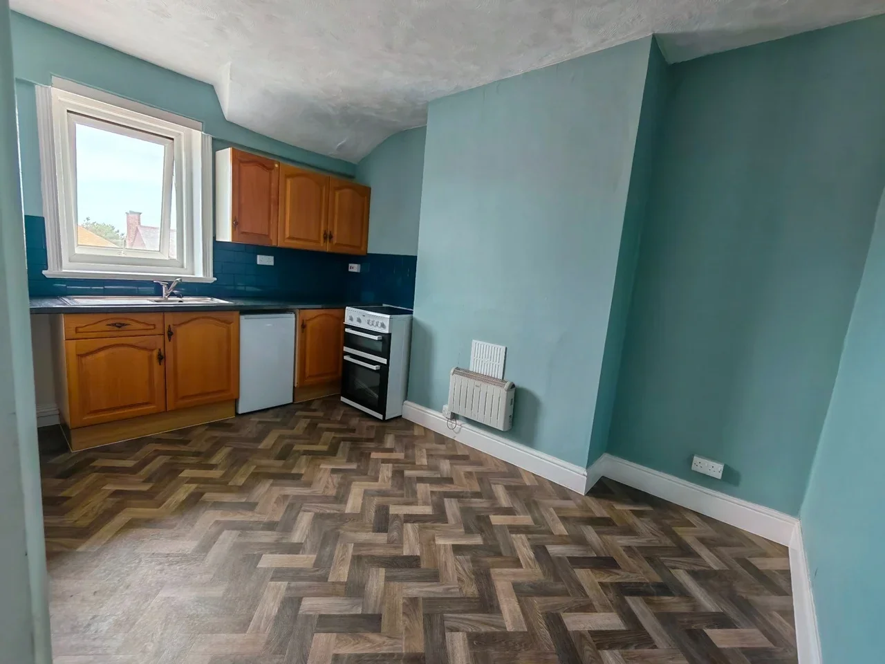 Room Beechwood Road in Rhyl