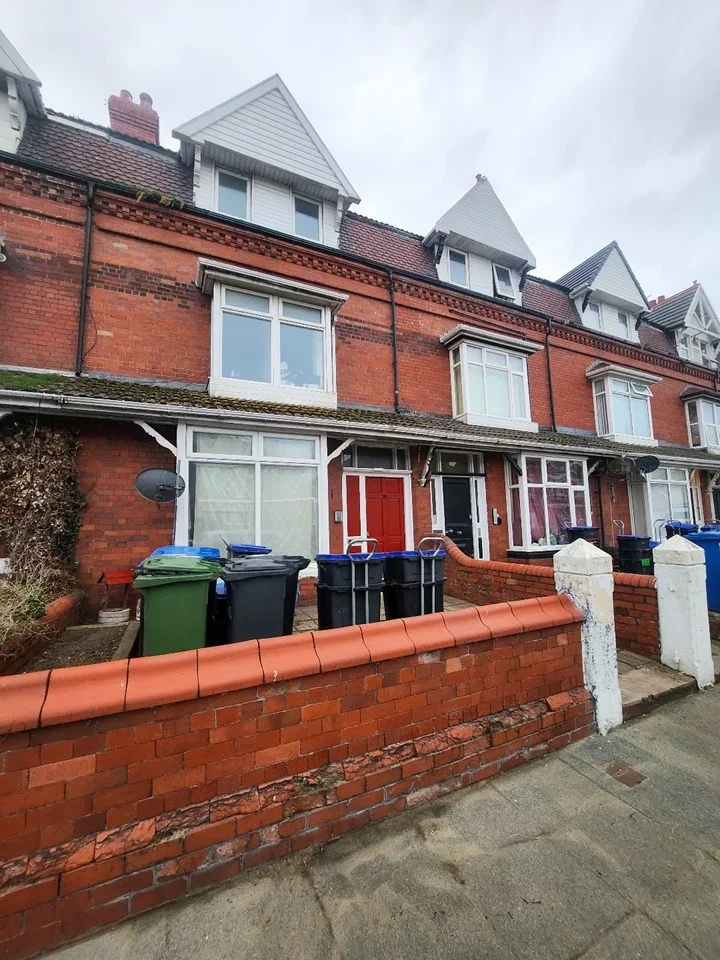 Room Beechwood Road in Rhyl