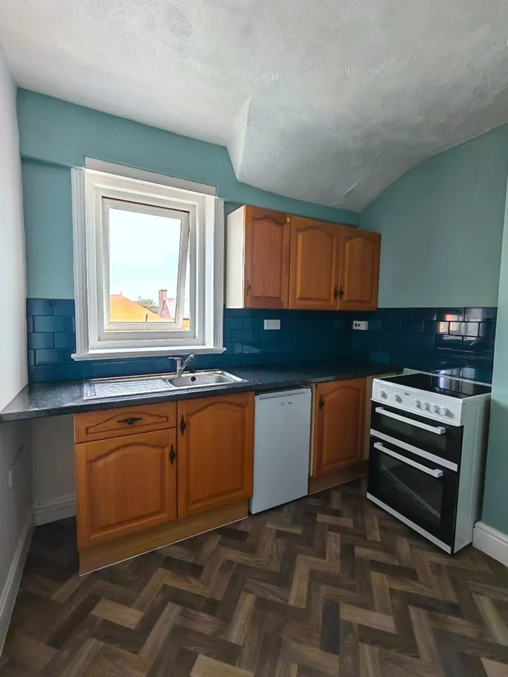 Room Beechwood Road in Rhyl