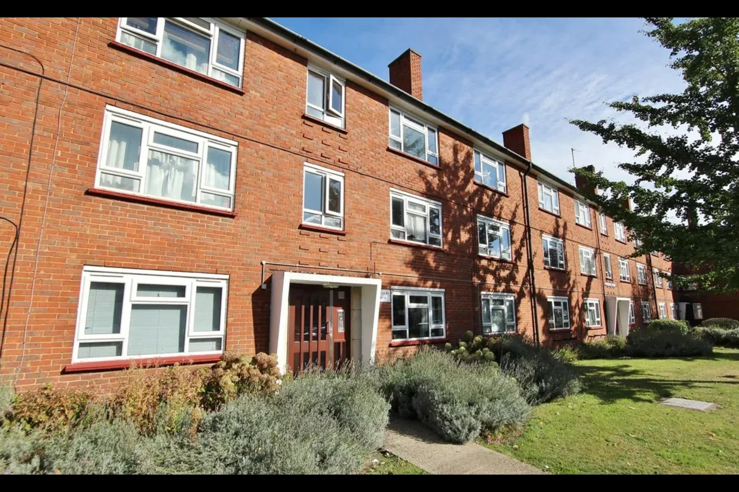 Flat South Street in Greater London