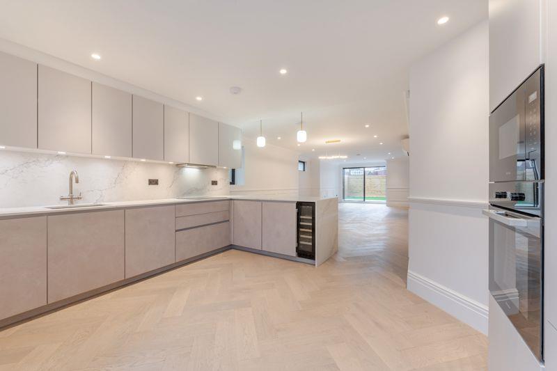 Flat Temple Fortune Lane in Greater London