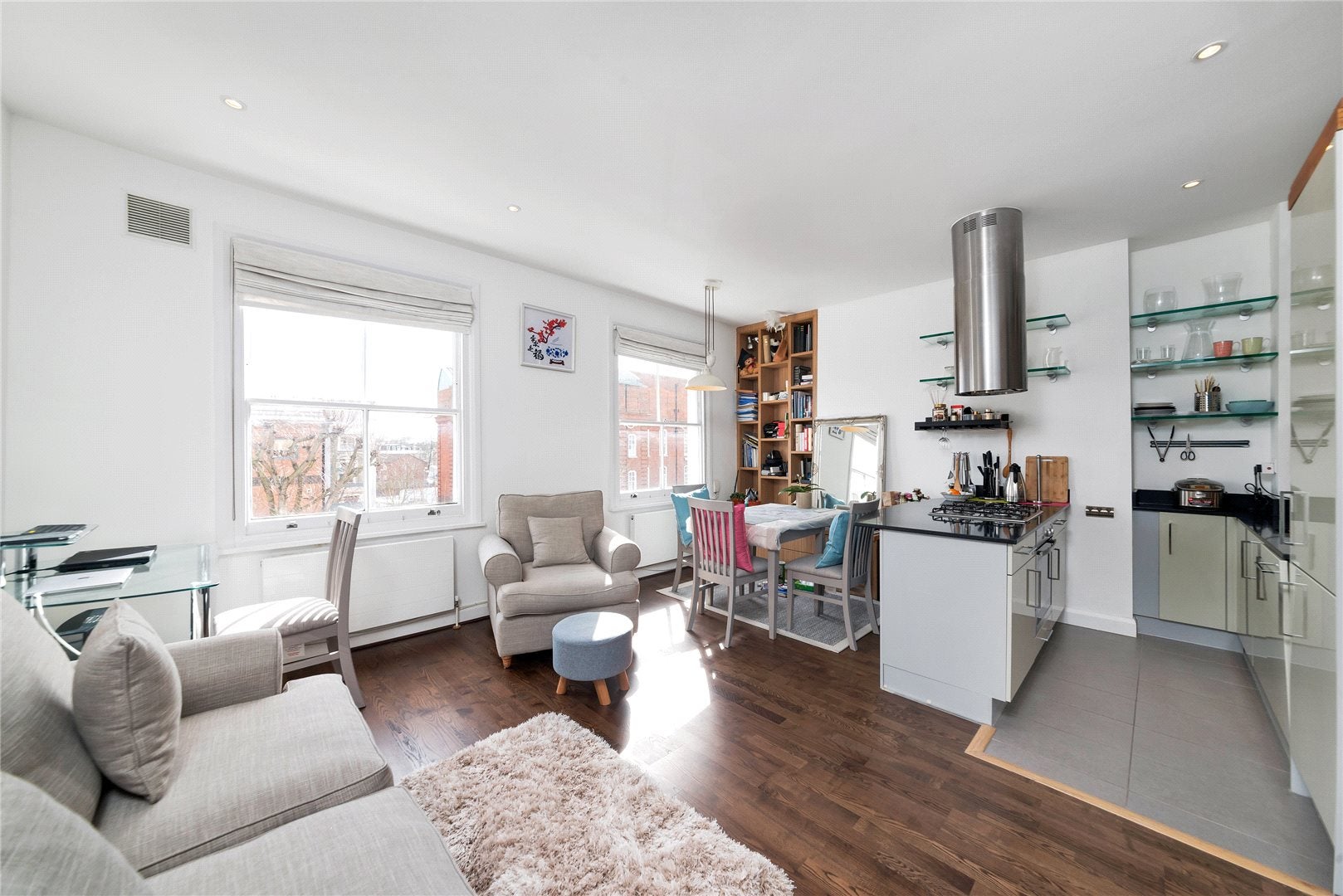 Flat Lancaster Road in Greater London