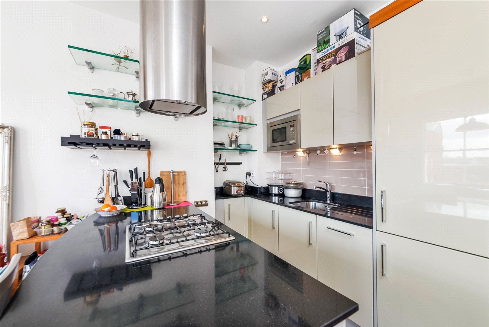 Flat Lancaster Road in Greater London