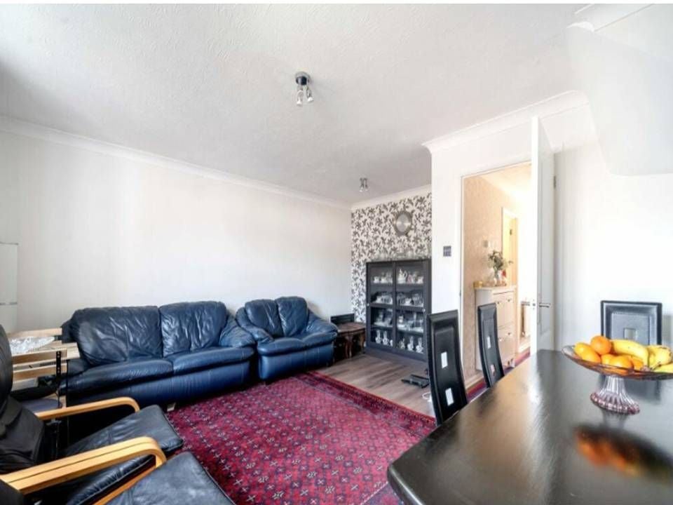 House Lory Ridge in Surrey Heath