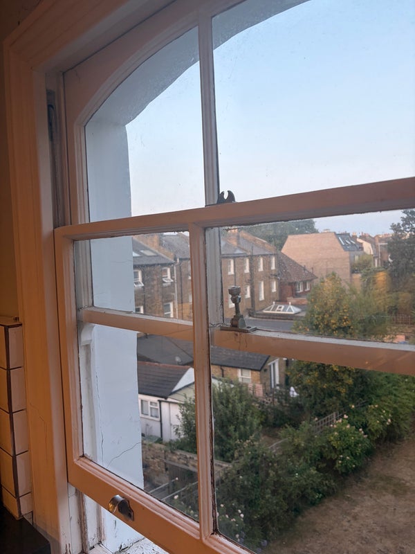 Room Larkhall Rise in Greater London