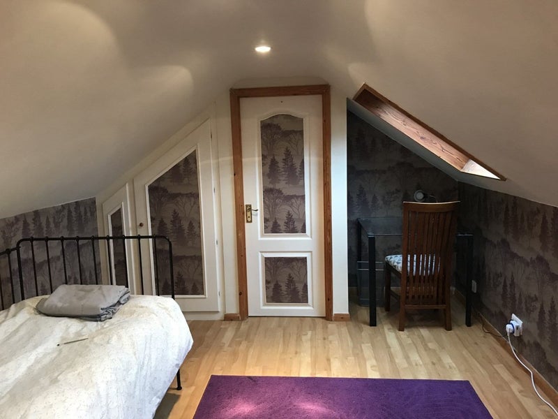 Room Clewer Hill Road in Windsor