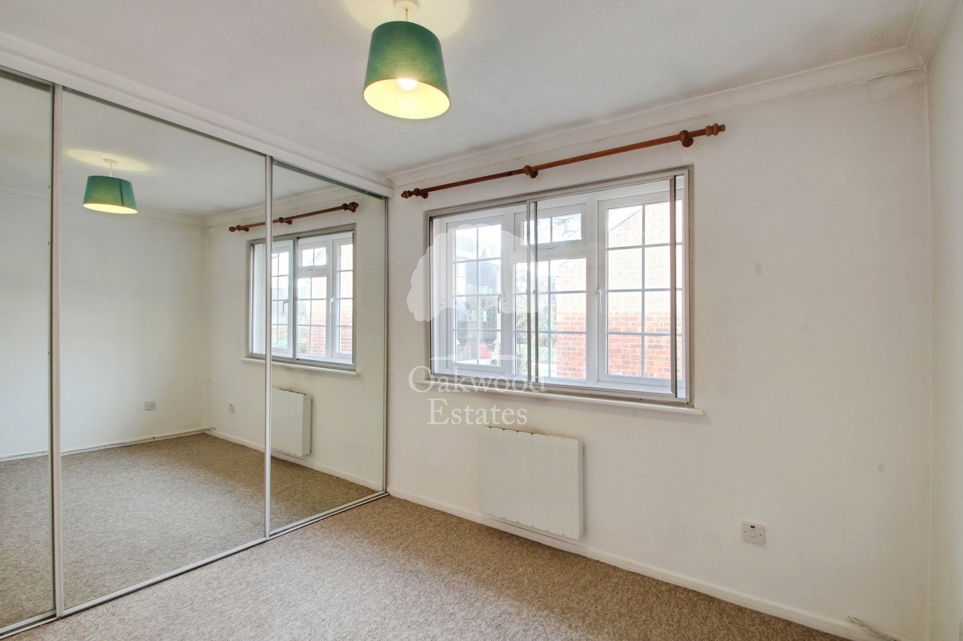 Flat Starwood Court in Slough