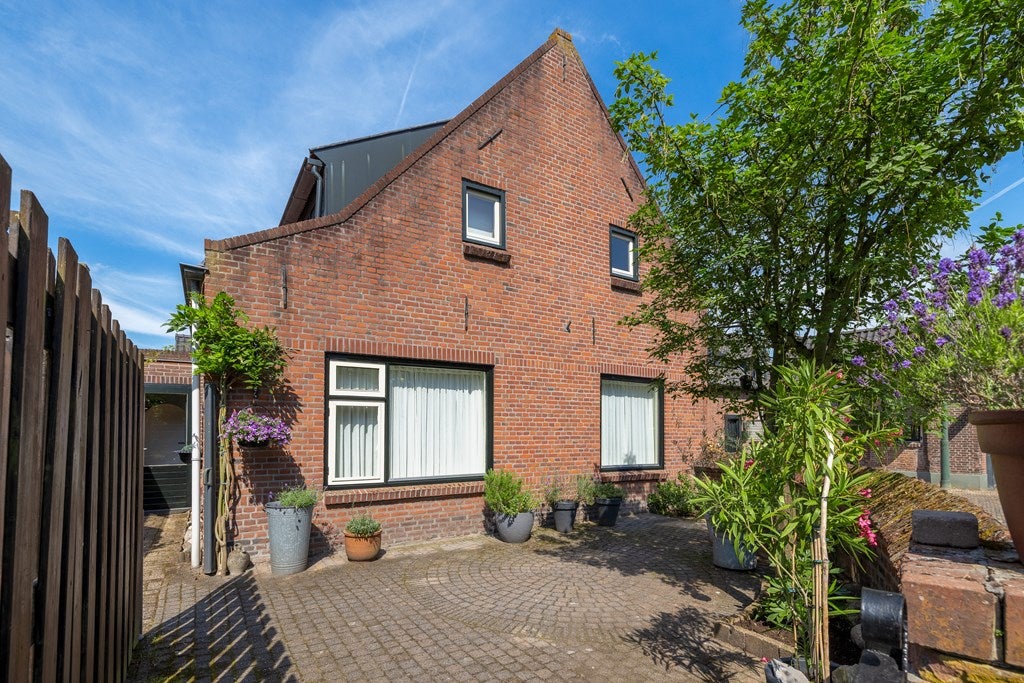 Huis Dorpstraat 1 in Den Bosch