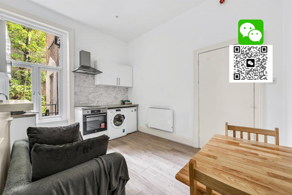 Flat Warwick Road in Greater London