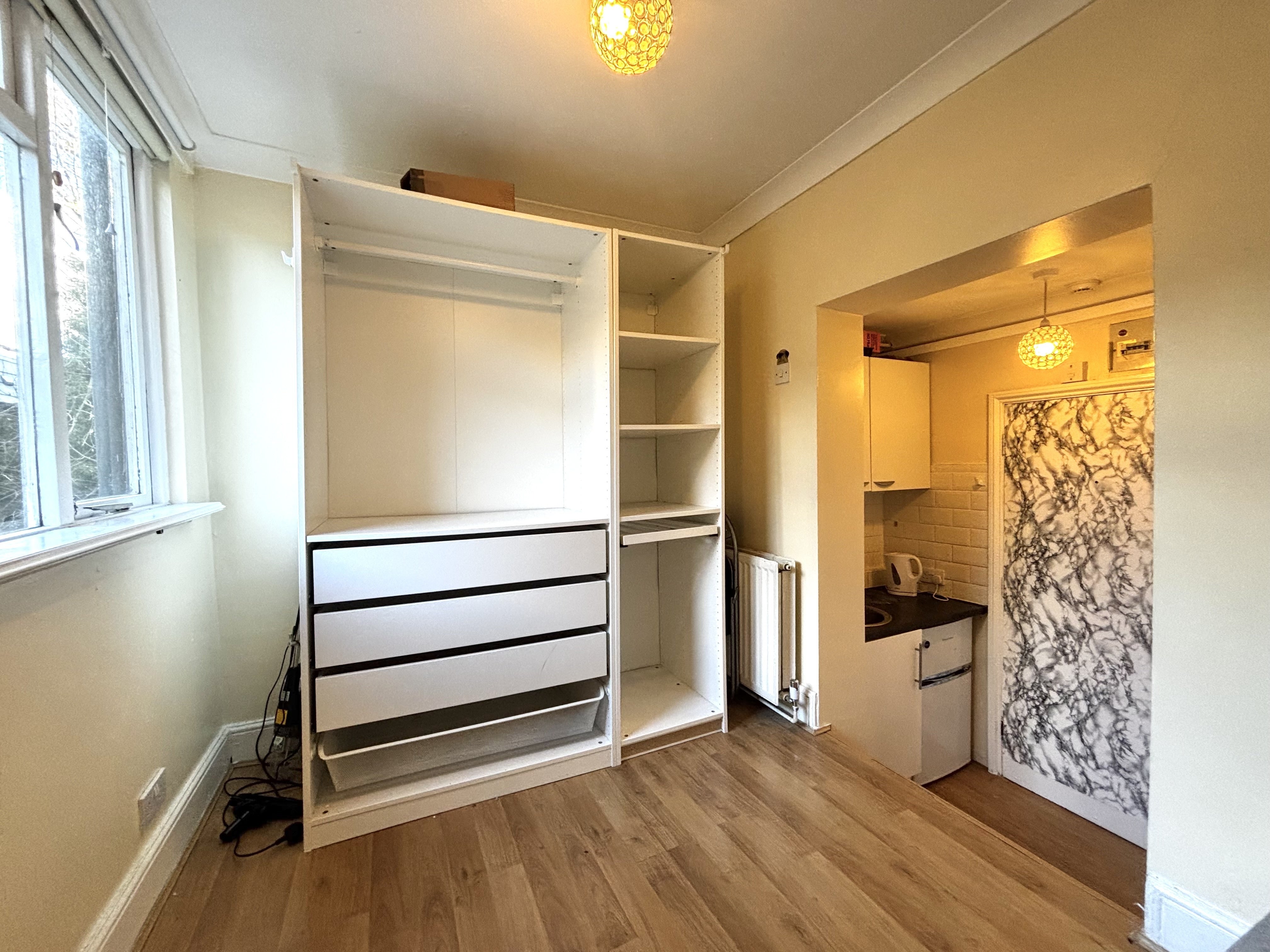 Flat Finborough Road in Greater London