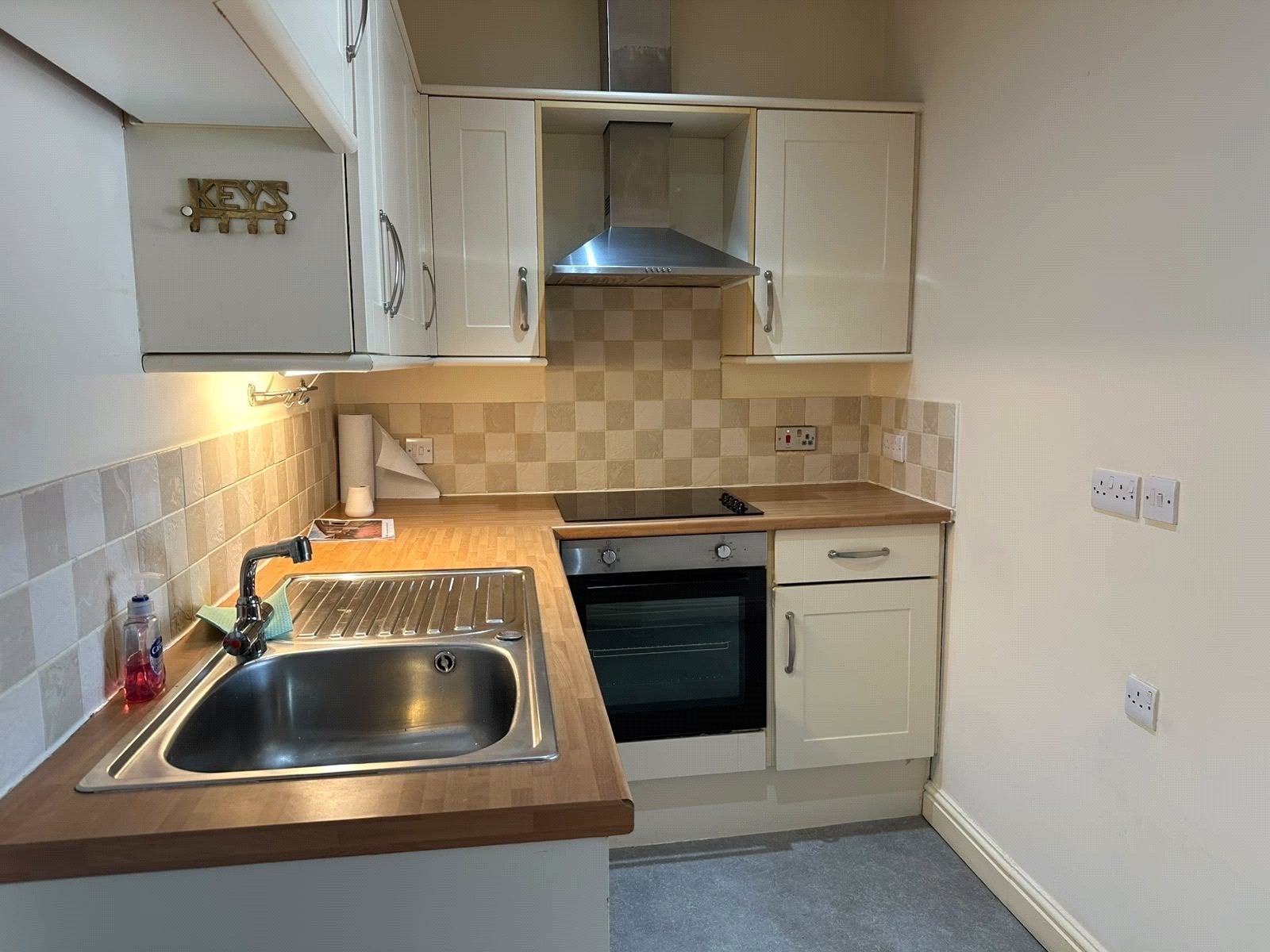 Flat Trewnern drive in Lichfield
