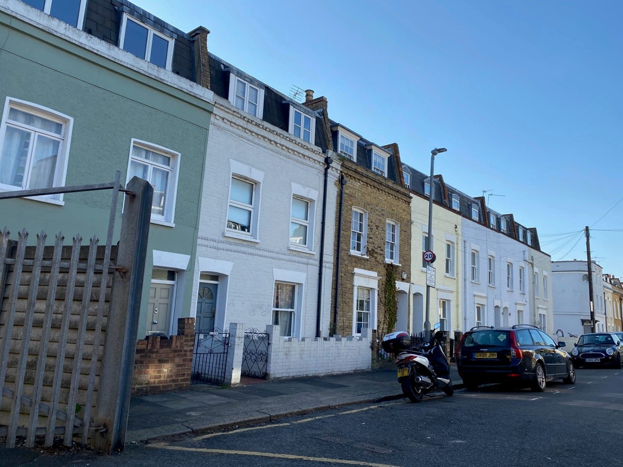 House Poyntz Road in Greater London