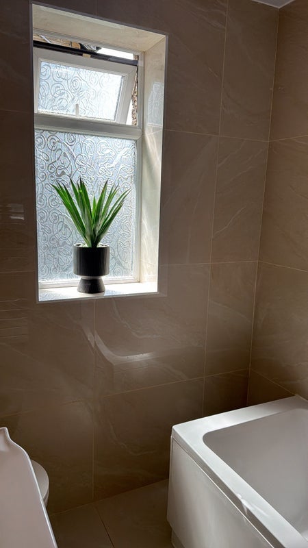 Room Fieldway in Bradford