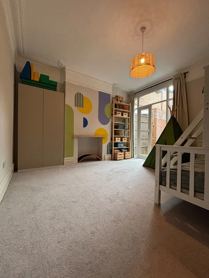 Flat St Augustine's Avenue in Greater London