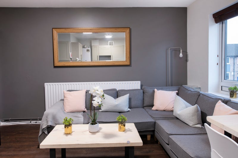 Room Rob Roy Avenue in Nottingham