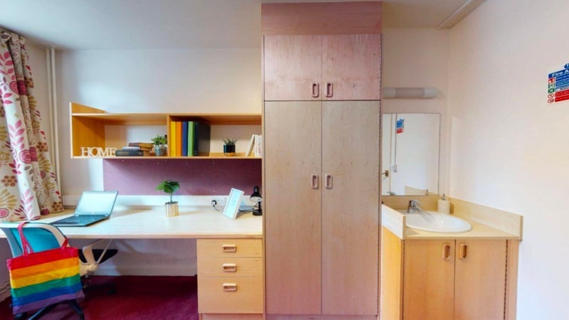 Room Lansdowne Terrace in Greater London
