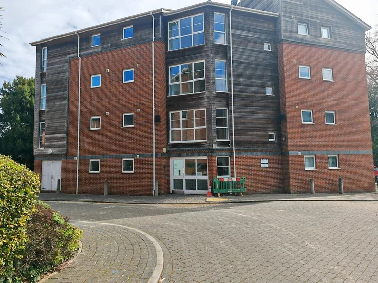 Flat Athelstan Road in Winchester